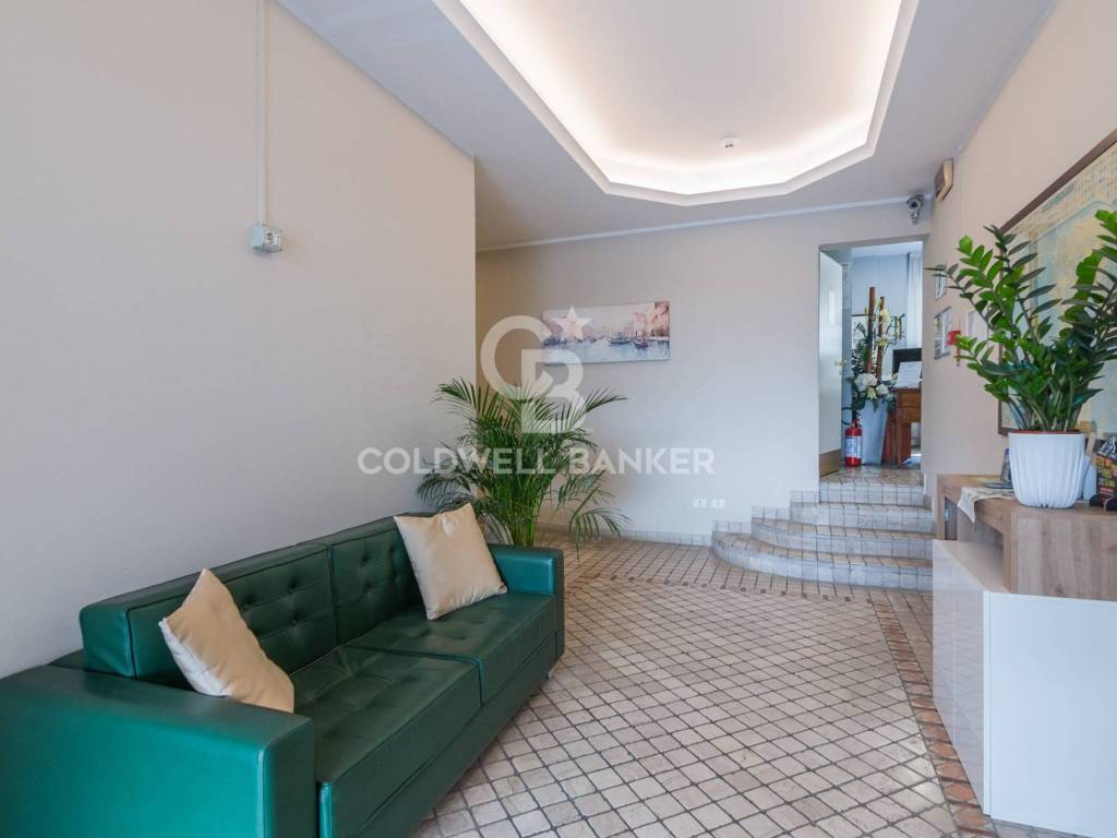 Palazzo / stabile a Rimini in Viale Regina Margherita, 143 - Foto 4