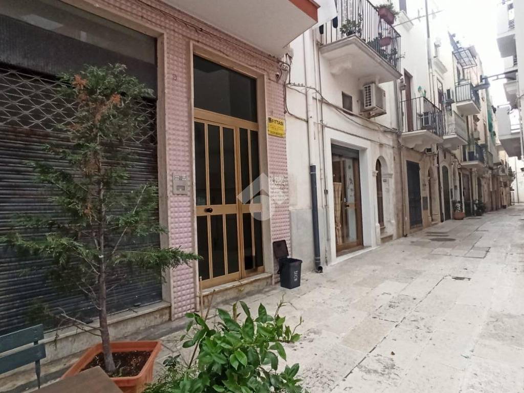 Appartamento a Mola di bari in VIA SILVIO PELLICO, 10 - Foto 2