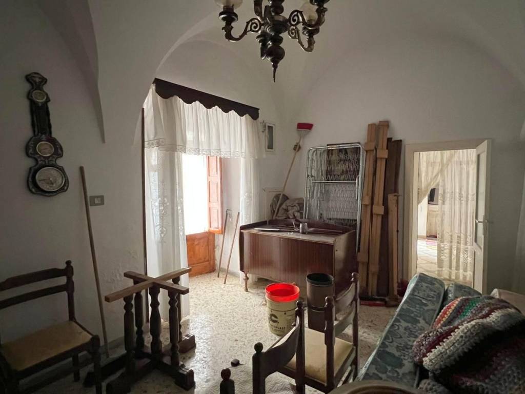 Casa indipendente a Ceglie messapica in Vico 4 Santoro Urgesi - Foto 5