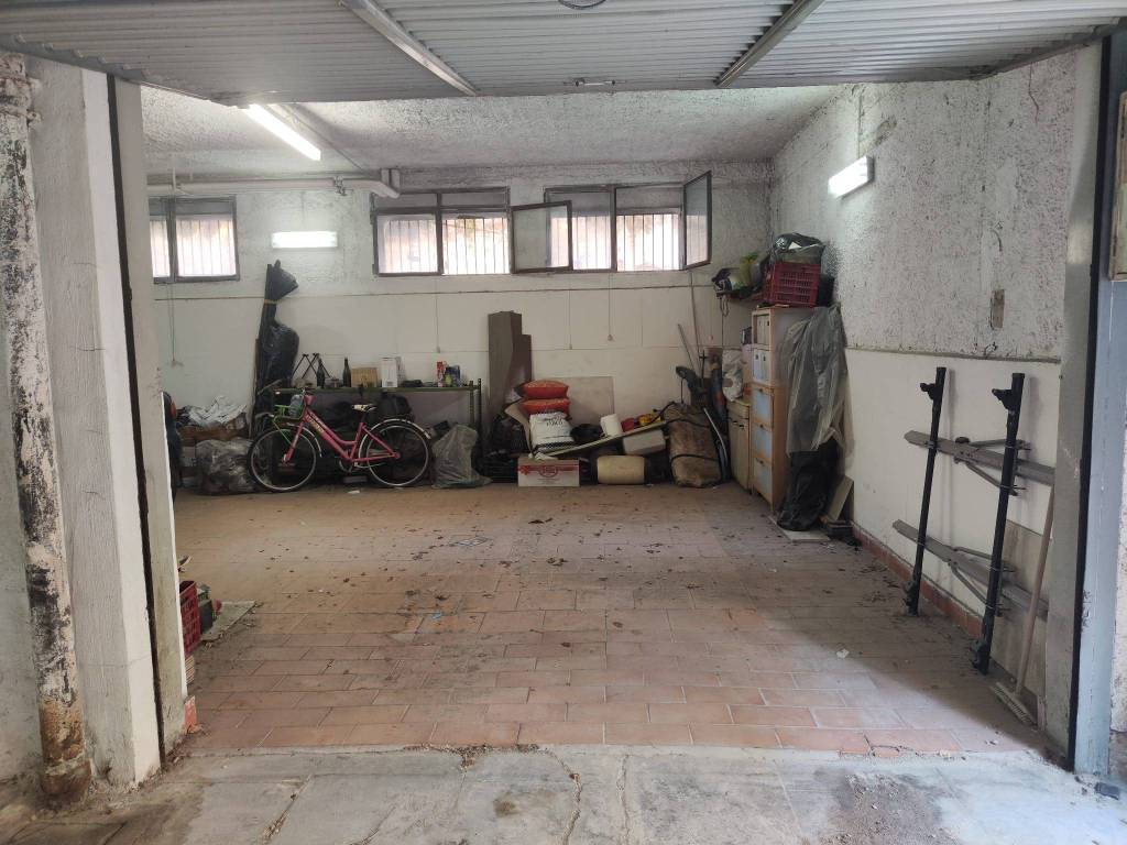 Box / garage a Nola in Via Giuseppe Fonseca, 22 - Foto 3