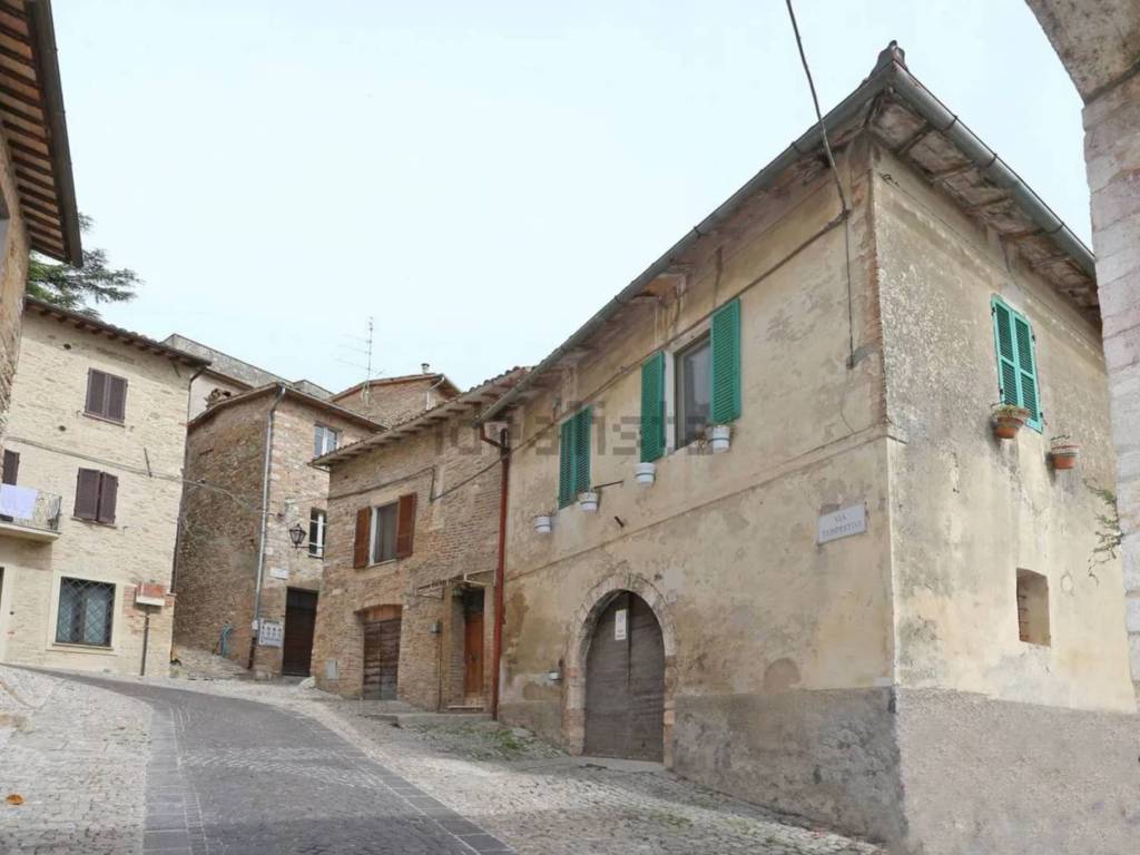 Casa indipendente a Montefalco in Via Tempestivi - Foto 3