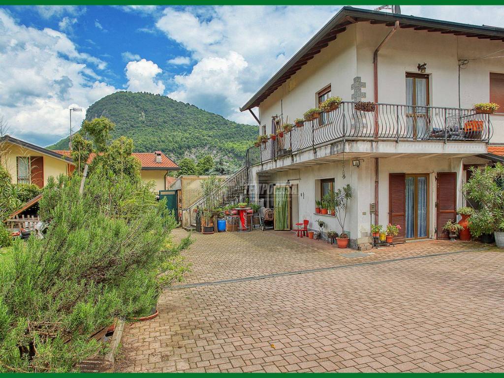 Casa indipendente a Bisuschio in Via Roma, 63 - Foto 4