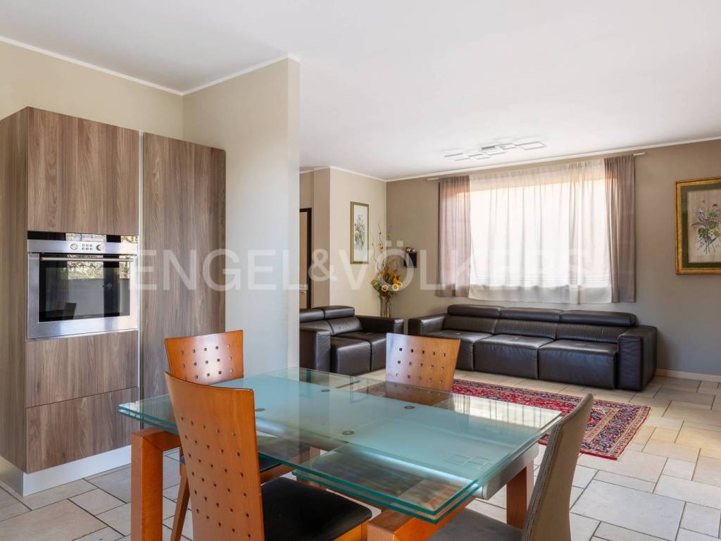 Villa a Borgomanero in Via Ceredo, 17 - Foto 2