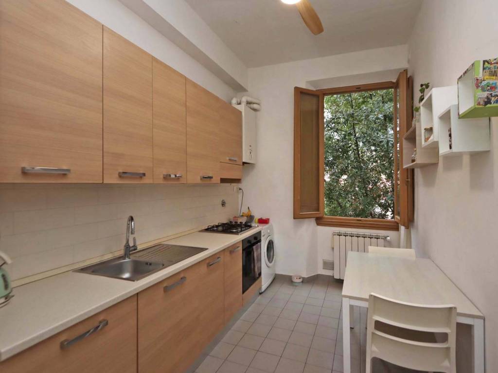 Appartamento a Firenze in Via Benedetto Marcello - Foto 2