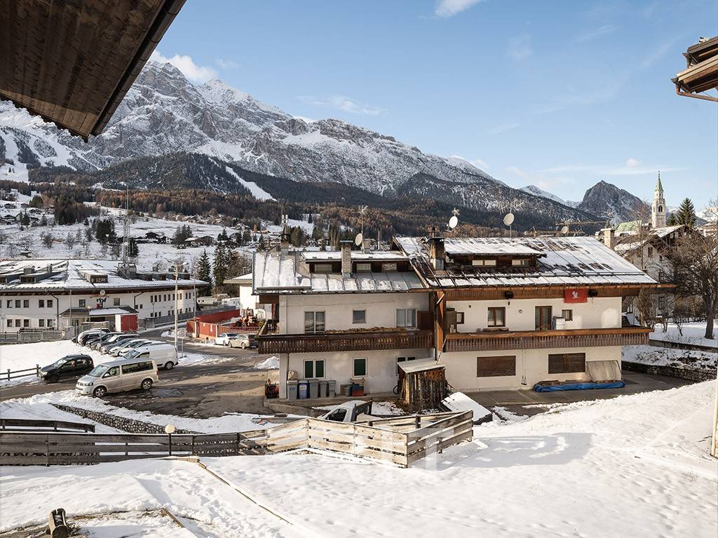Appartamento a Cortina d'ampezzo in Via Roma - Foto 2