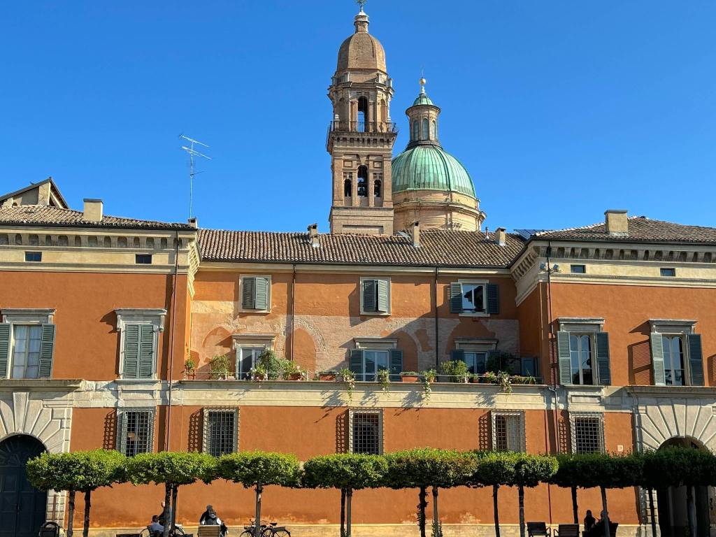 Attico / mansarda a Reggio emilia in Piazza Luigi Roversi - Foto 4