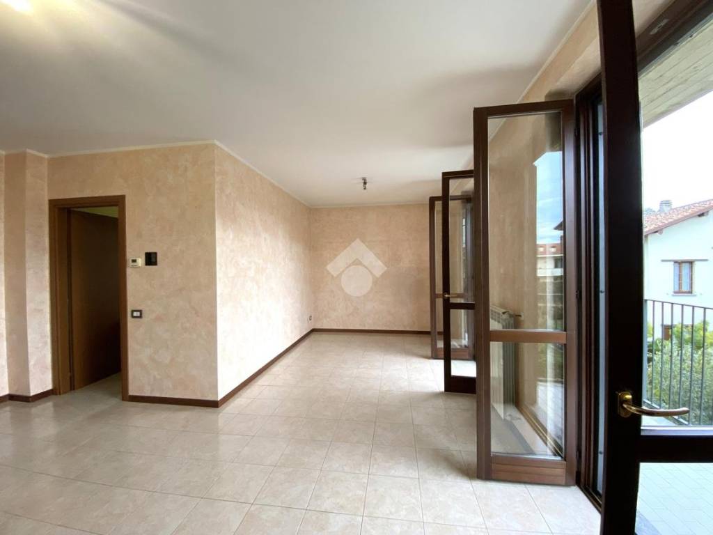 Appartamento a Robbiate in Via Monsignor E. Merlini, 14 - Foto 5