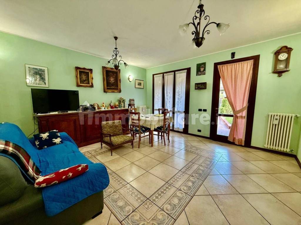 Appartamento a Castellarano in Via Radici Nord, 17 - Foto 2