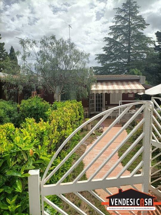Villa a Grumo appula in VILLAGGIO QUADRIFOGLIO - Foto 2