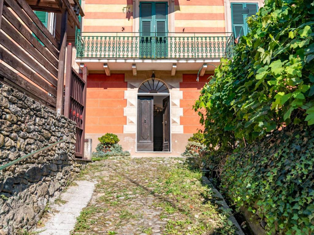 Appartamento a Finale ligure in Via Calice, 198 - Foto 3
