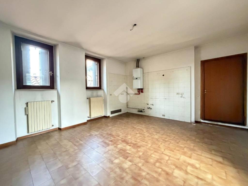 Appartamento a Cologno al serio in Piazza Camillo B. Cavour, 1 - Foto 2