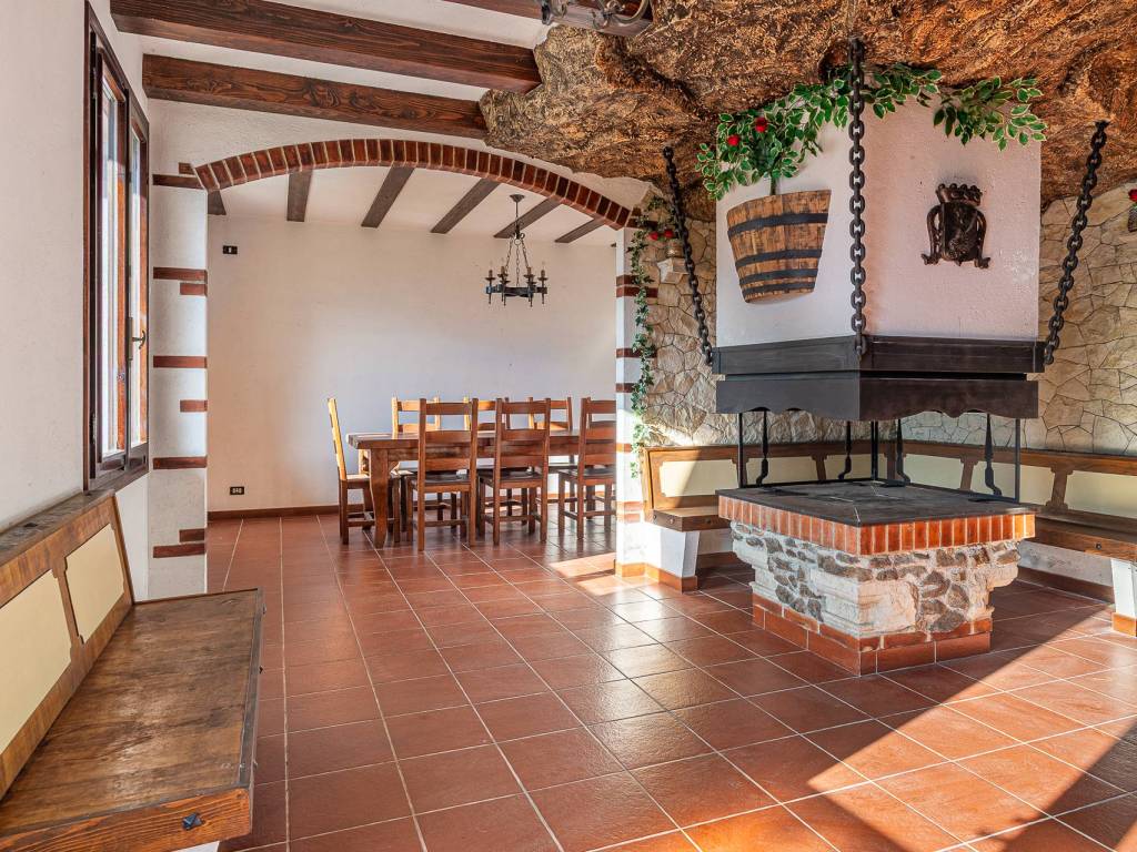 Villa a Solagna in Via Bresagge, 43 - Foto 3