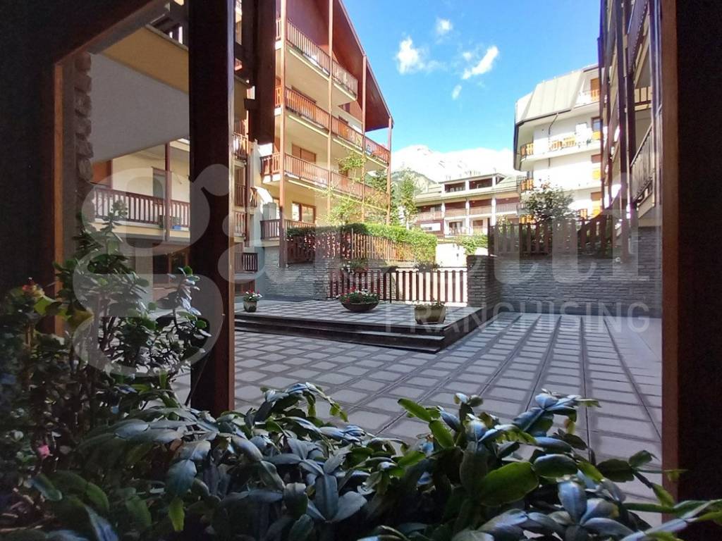 Appartamento a Bardonecchia in Via Einaudi, 21 A - Foto 2