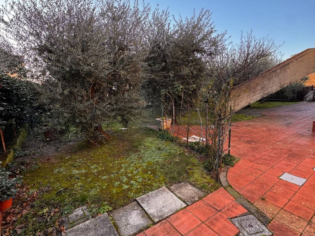 Villa a Monsummano terme in Piazza Giuseppe Giusti - Foto 3