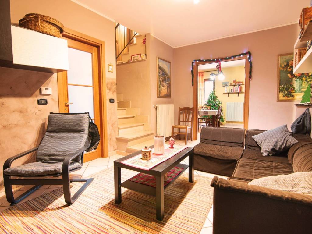 Villa a Pratola serra in Via Colle del Noce, 17 - Foto 3