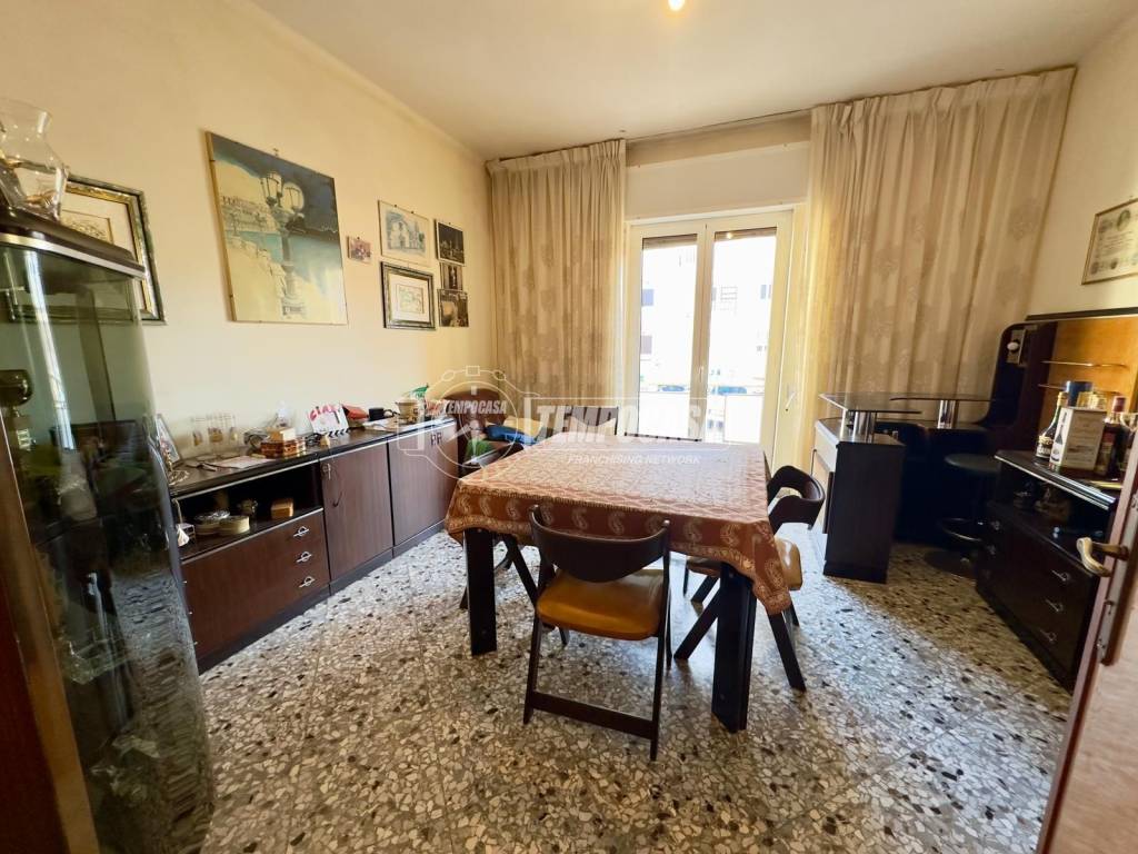 Appartamento a Valenzano in Via LEONARDO DA VINCI 1 - Foto 2