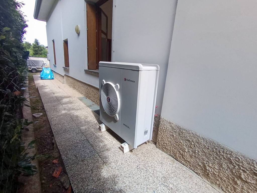 Villa a Carugo in Via Enrico Toti, 27 - Foto 5