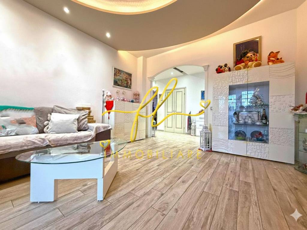 Appartamento a Cecina in Piazza Ilio Barontini, - Foto 4