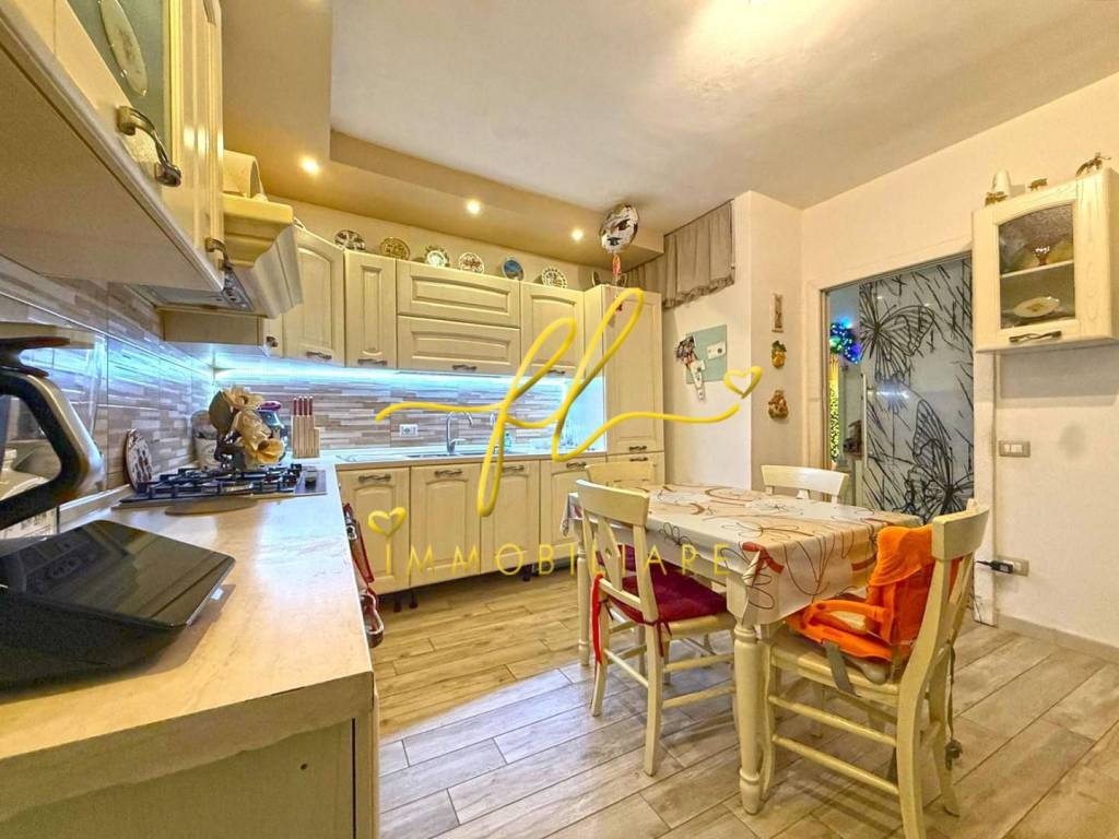 Appartamento a Cecina in Piazza Ilio Barontini, - Foto 5