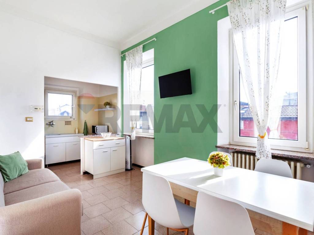 Appartamento a Arona in Via Giuseppe Garibaldi, 3 - Foto 2