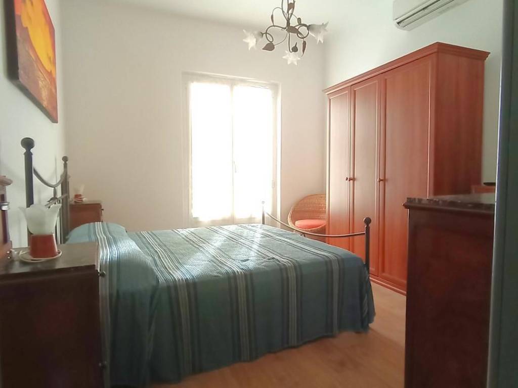 Appartamento a Spotorno in Via Camillo Benso di Cavour - Foto 5
