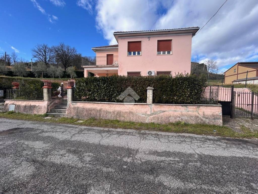 Casa indipendente a Casalvieri in Via Faccenna - Foto 4