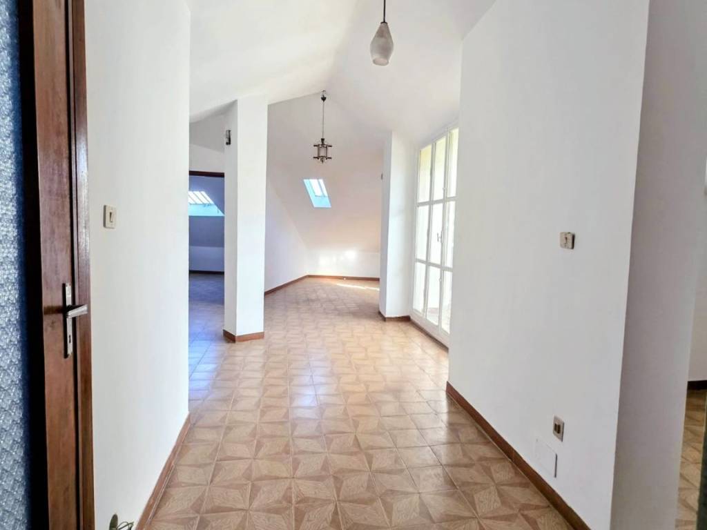 Appartamento a Moncalieri in Via Giacomo Puccini, 47 - Foto 2