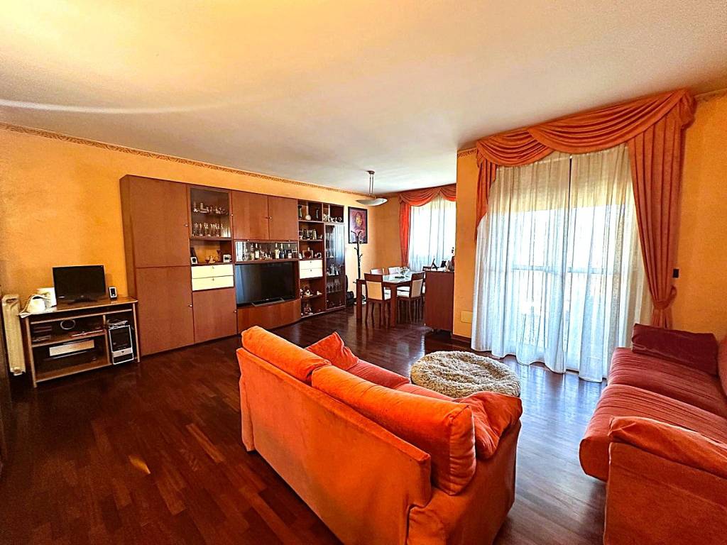 Appartamento a Nichelino in Via dei Cacciatori, 9 - Foto 3