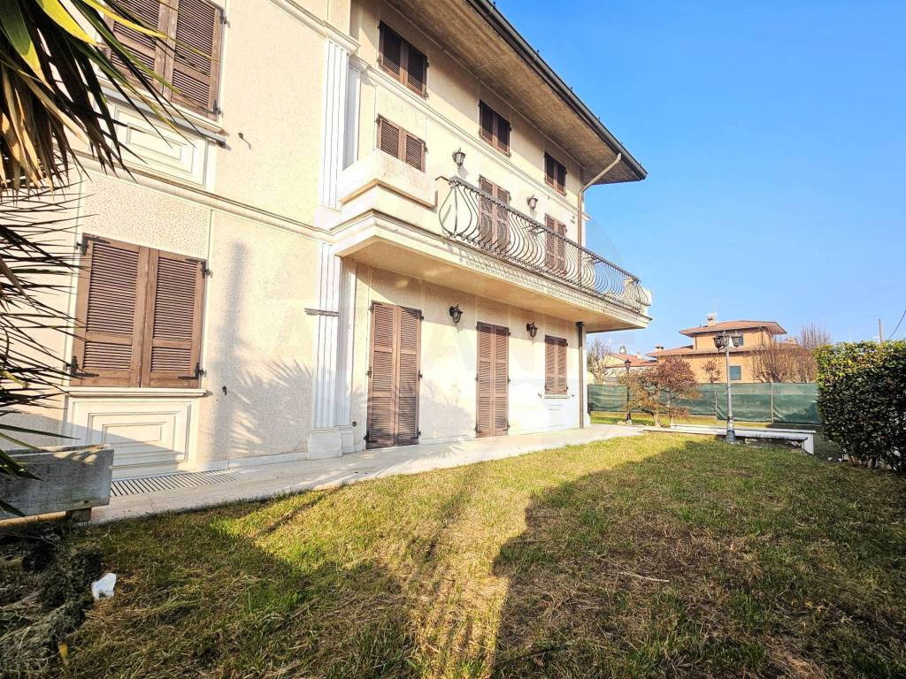 Villa a Passirano in Via Cesare battisti - Foto 2