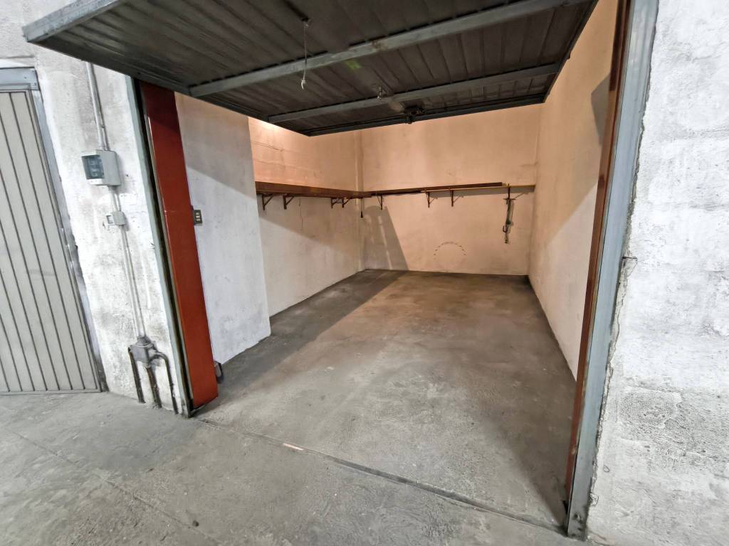 Box / garage a Genova in Via Ventotene, 90 - Foto 3