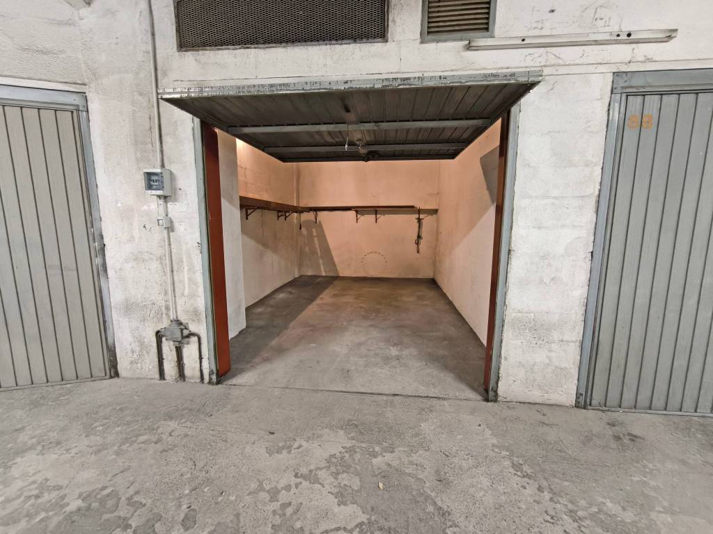 Box / garage a Genova in Via Ventotene, 90 - Foto 4