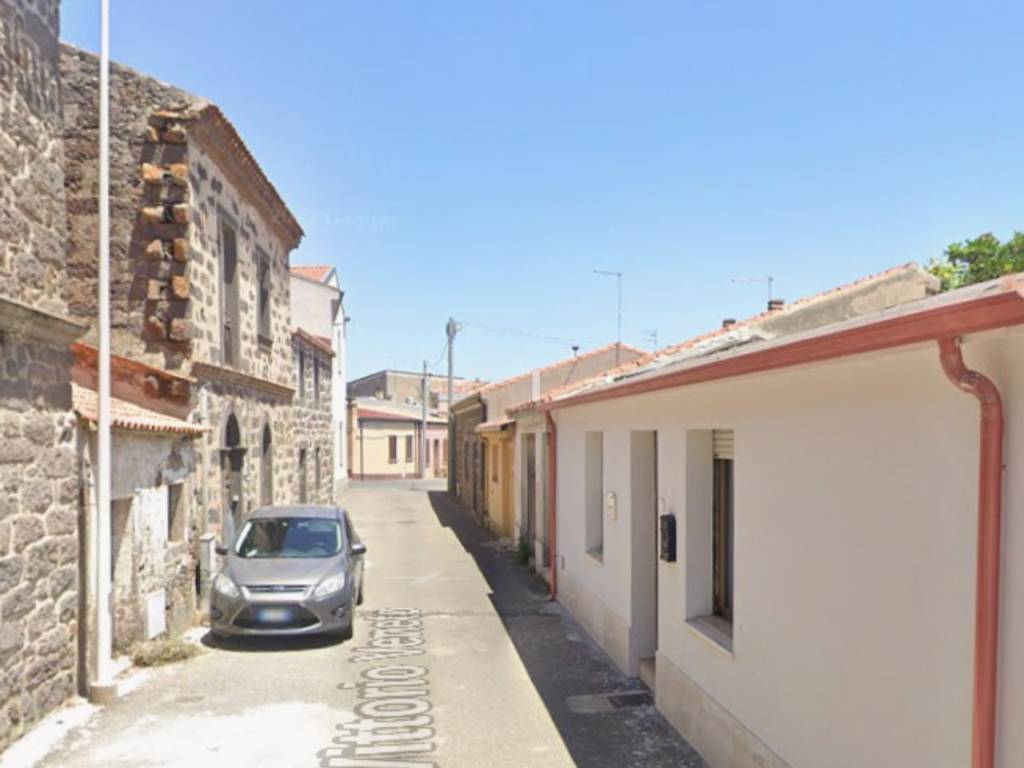 Appartamento a Abbasanta in via Vittorio Veneto - Foto 2