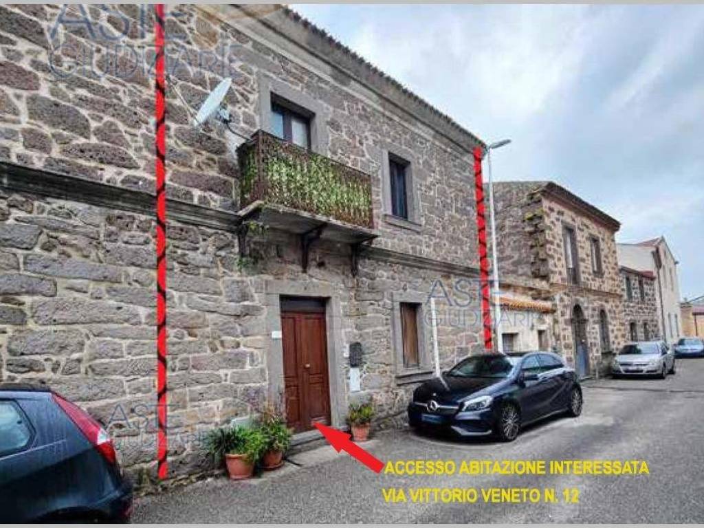 Appartamento a Abbasanta in via Vittorio Veneto - Foto 4