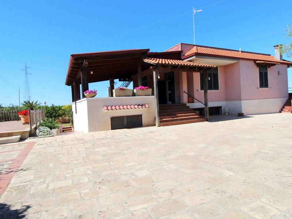 Villa a Conversano in Via Polignano, 26 - Foto 3