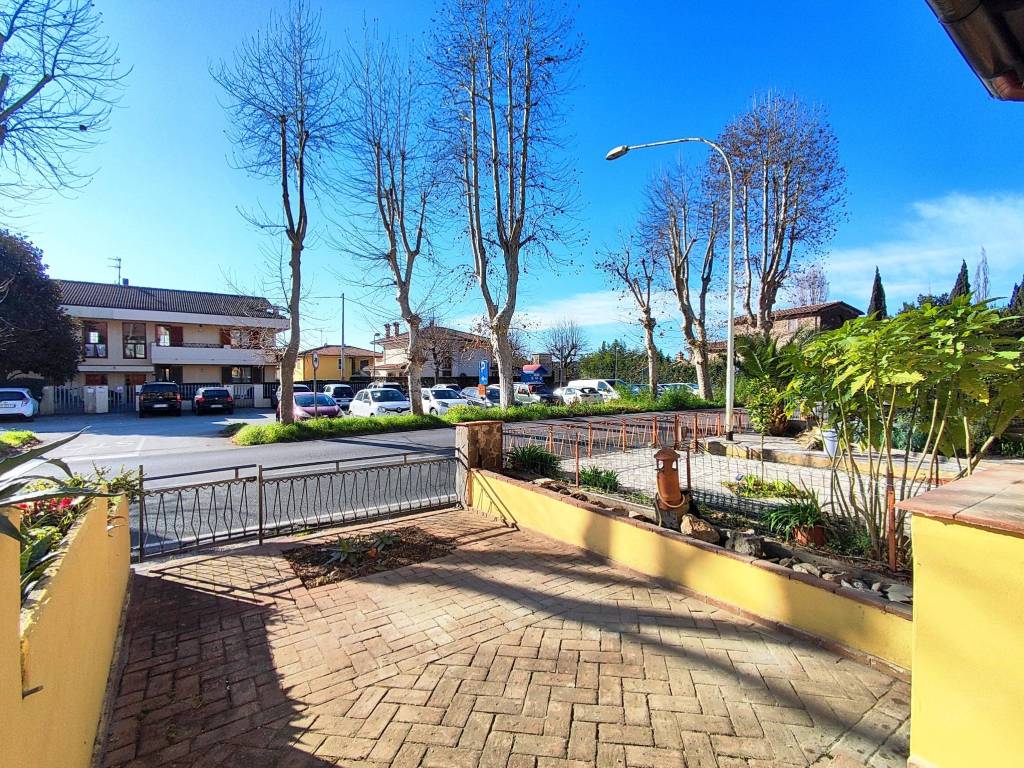 Casa indipendente a Massarosa in Strada Regionale Sarzanese Valdera, 2468 - Foto 2