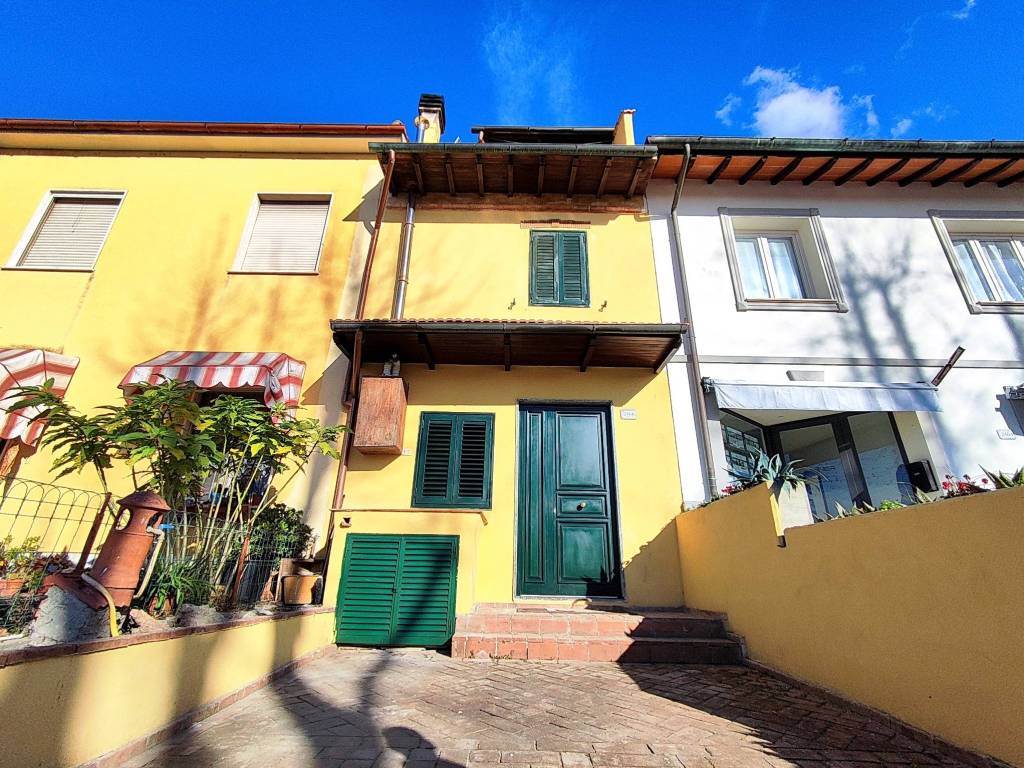 Casa indipendente a Massarosa in Strada Regionale Sarzanese Valdera, 2468 - Foto 5