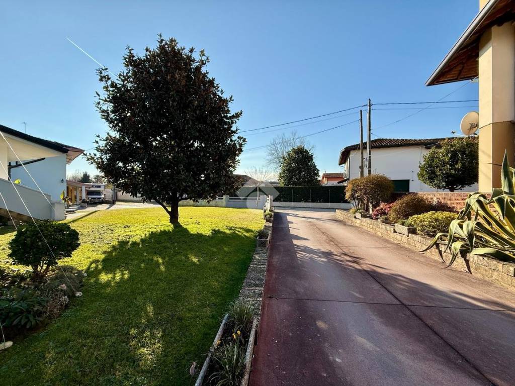 Villa a Fiume veneto in Via Dante Alighieri, 9 - Foto 4