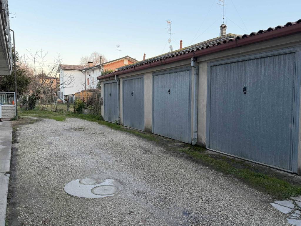 Box / garage a Tresignana in Via Giordano Bruno, 21 - Foto 4