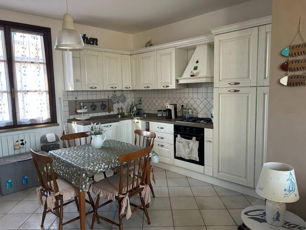 Appartamento a Cecina in Via Vecchia Livornese, 58 - Foto 2