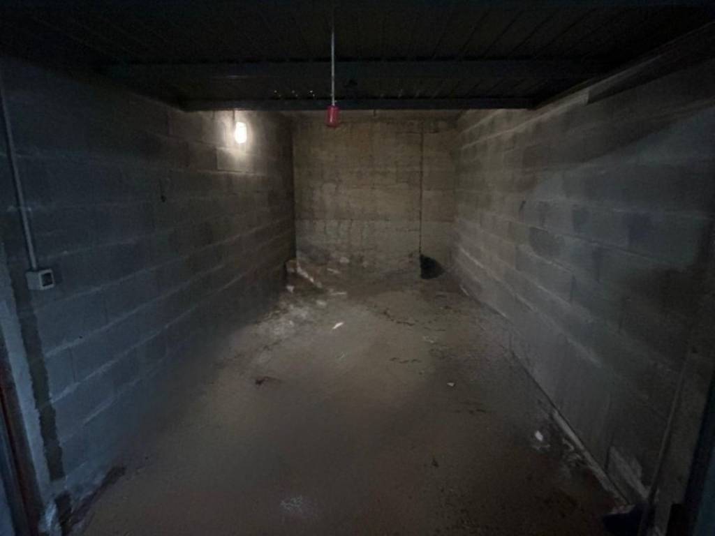 Box / garage a Albino in Via Duca d'Aosta, 17 - Foto 2