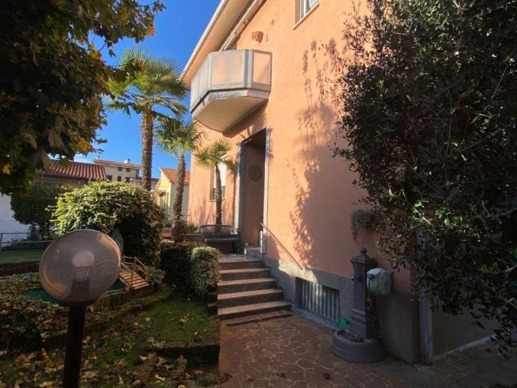 Palazzo / stabile a Mariano comense in Via Prealpi, 27 - Foto 3