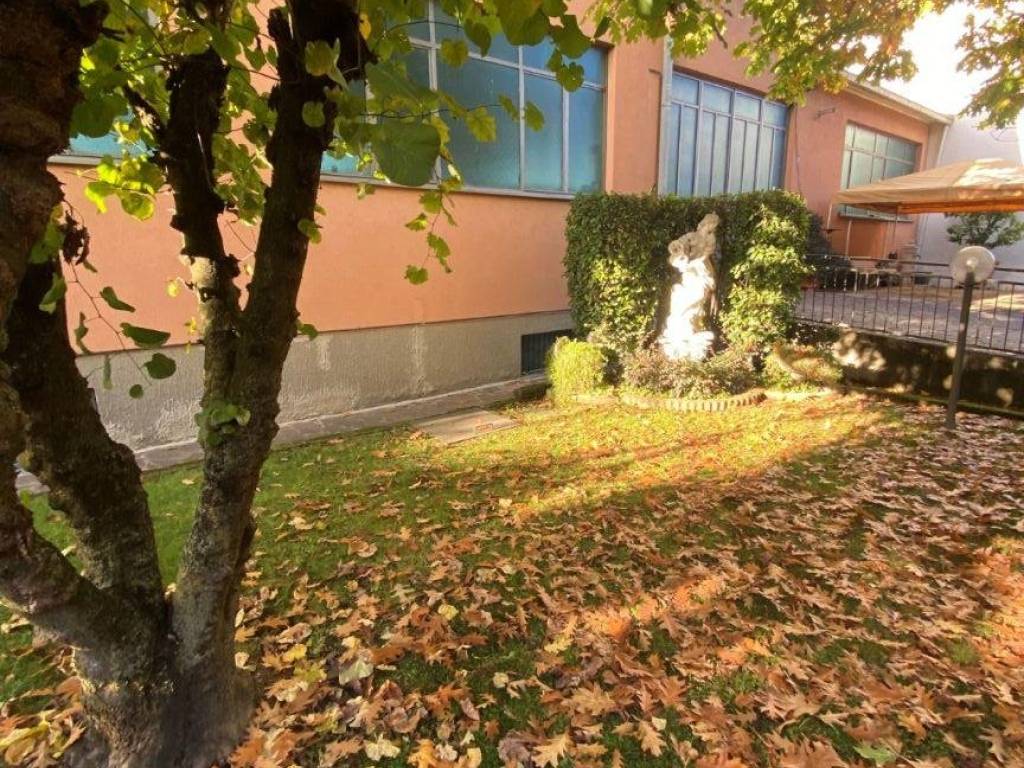 Palazzo / stabile a Mariano comense in Via Prealpi, 27 - Foto 4