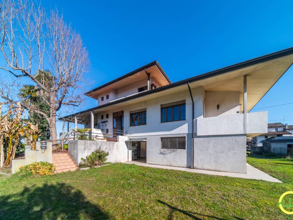 Villa a Rivignano teor in Via Vittorio Veneto, 54 - Foto 4
