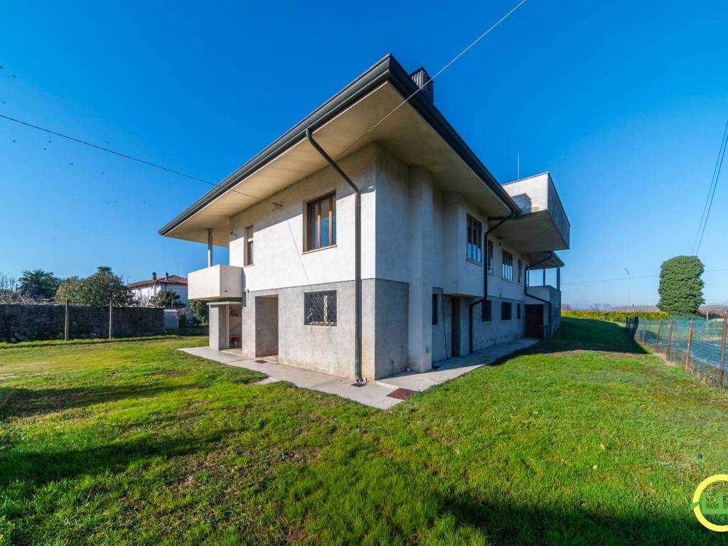 Villa a Rivignano teor in Via Vittorio Veneto, 54 - Foto 5