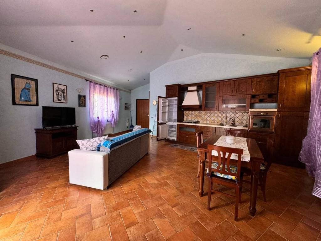 Villa a Bracciano in Via delle Grotte - Foto 2