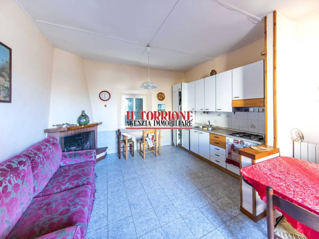 Villa a Pescia in Via 8 Settembre 1944 - Foto 4