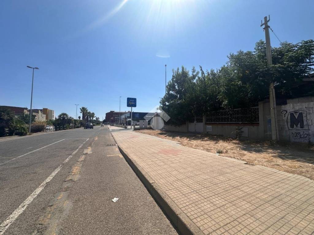 Terreno a Monserrato in Via dell'Argine - Foto 2