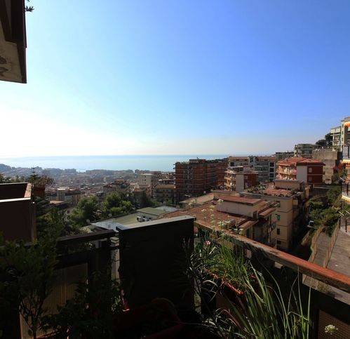 Appartamento a Salerno in Via La Mennolella 70 - Foto 2