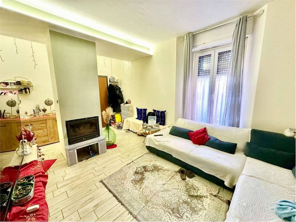 Villa a Cameri in Via Martiri Partigiani - Foto 2