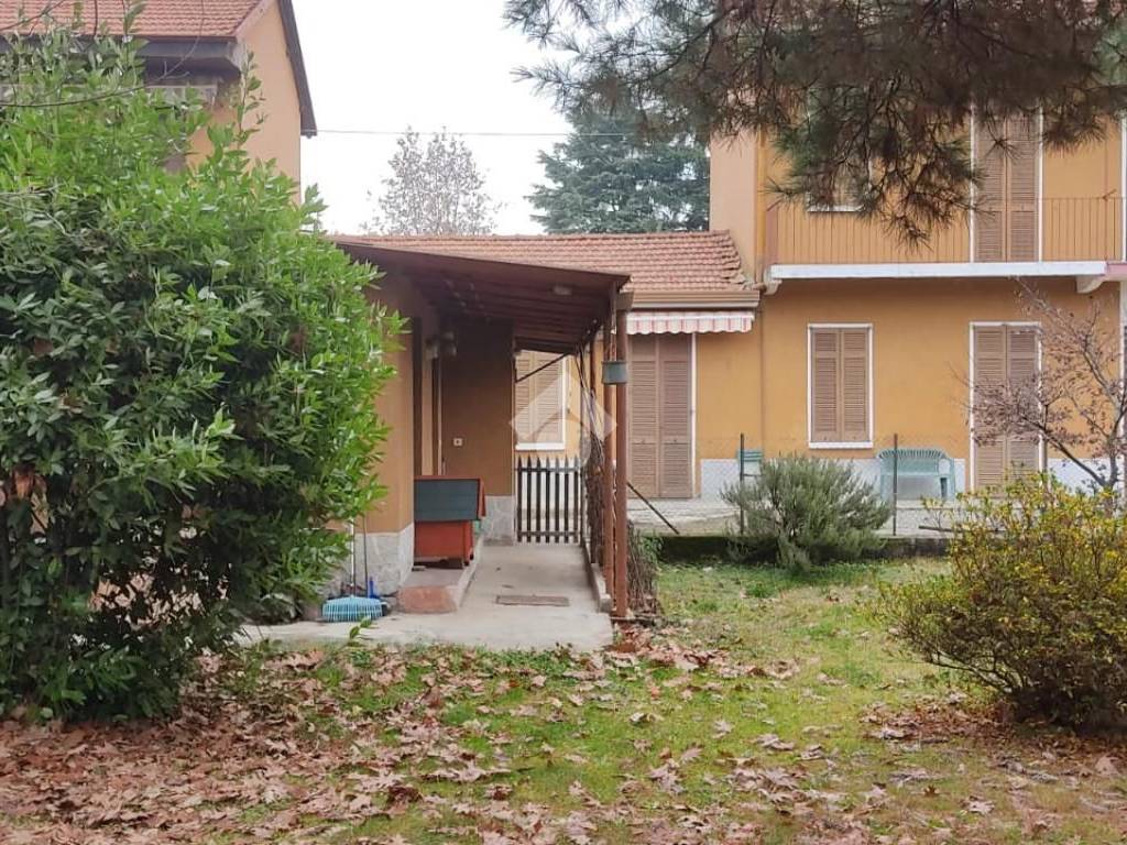 Casa indipendente a Lonate pozzolo in Via bosisio, 12 - Foto 2